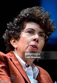 15 Lisa Holton Stock Photos, High-Res Pictures, and Images