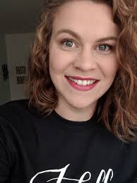 Melissa Bishop… thank you for reaching out… think Linen will work nicely,  and the Brush Cleaner is my absolute favorite 🥰. Pink Grapefruit is such a  beautiful shade