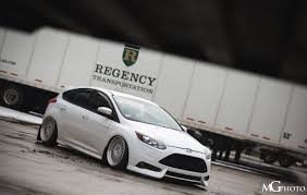 Ford Focus St Mk3 In Frozen White Colour Tuning Low Rider And Amazing Wheels Ford Focus St Ford Focus Ford News