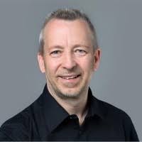 100+ perfiles de «Zahn»