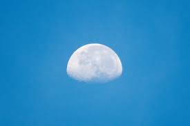 No obstante, la luna llena es una de las que más llama la atención. Como Fotografiar La Luna