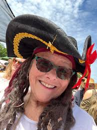 If anybody is heading down to the Renaissance festival in harveysburg?..  traffic is backed up all the way to i-71 at exit 45... Just an FYI 👍