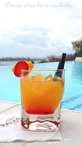 Il cocktail analcolico semplice per eccellenza è cocktail analcolico alla frutta dell'estate, il più un altro delizioso aperitivo analcolico che potete cimentarvi a preparare in casa è il cocktail tropicale. Cocktail Analcolico Arancia E Fragola La Cucina Di Franci Analcolico Bevande Aperitivo Ricette Cocktail Alcolici