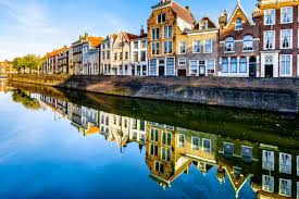 Entdecken sie mit uns die schönsten landstriche und sehenswürdigkeiten niederlande. Middelburg Die Schone Hauptstadt Von Zeeland Geo