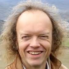 Ce personnage loufoque se présente comme accessoirement sylvain durif a annoncé ce mardi sa candidature à l'élection présidentielle de 2017. Sylvain Durif Sylvaidurif Twitter