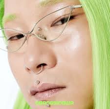 Amazing album from Korea's OBSG, featuring singer Lee Hee Moon once of  SsingSsing  https://www.farsidemusic.com/acatalog/Obangsingwa--OBSG--FSD10057.html#SID=240