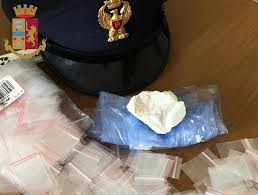 2 etti = 200 grammi. Droga A Milano 50 Grammi Nello Scooter E Un Etto Al Parco 1 Arresto Della Polizia