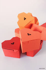 Anders den meisten fällen können sie vorlagen basierend auf jener gemeinsam flechtherzen basteln vorlage. Herzschachtel Selber Basteln Mit Papier Kostenlose Vorlage Papershape