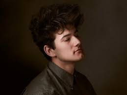 Tout l'univers by gjon's tears from switzerland at eurovision song contest 2021. Gjon S Tears Repondez Moi Lyrics In English Switzerland Eurovision 2020