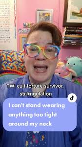 Indonesia Strangle Neck