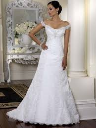 Stella mccartney rose cap sleeve wedding dress ($5200) stella mccartney's gown will look beautiful in photos. How Should Short Women Dress She Likes Fashion