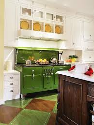 40 White Kitchens That Are Anything But Vanilla Kitchen Design Home Kitchens Retro Kitchen