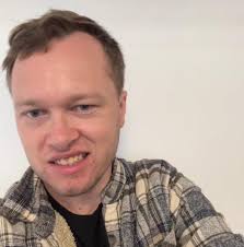 Are there people here in the Bay Area (California) ages 23-27? 🤔🤨