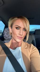 Start my new job today ! One door closes and another one opens 🤙🏻 looking  forward to what's to come 🤙🏻🖤