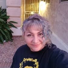 Deborah Porta's Instagram, Twitter & Facebook