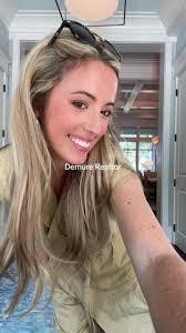 Claudia Munson's Instagram, Twitter & Facebook