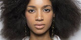 Like si tu veux plus de vidéos ♥ une question pose la moi en mentaire ? Que Cache Le Defrisage Intensif Des Cheveux Crepus Marie Claire