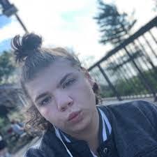 Tracy Wiesner's Instagram, Twitter & Facebook