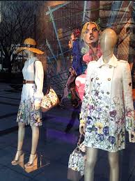 It is titled jolyne, fly high with gucci, and the design will be used. Gucci Manga A Look At The Art And Window Displays