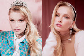 Forget Emily, It's All About Camille In Paris! The Chic Actress Plays Tour  Guide With The Daily