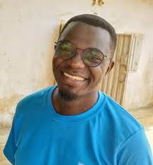 Mr Mohammad Jalil Johar, hairdresser, has a career of nearly 60 years. He  went to Rodrigues very long ago and stayed there since.