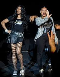 The group began with cheryl salt james and sandra pepa denton meeting while studying to be nurses. Salt N Pepa Wikipedia