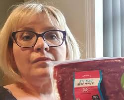 Sainsbury's defends new vacuum packaging for its mince that shoppers say  turns the meat into mush