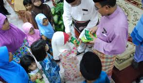 Namun, ianya kurang efisien dan mendatangkan pembaziran oleh kerana sampul yang hanya digunakan sekali sebelum berakhir di tong sampah. It S About Duit Raya And A Strategy Iium Today