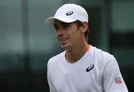Alex de minaur (pronunciat də_mɪˈnɔːr) (sydney, 17 de febrer de 1999) és un tennista australià d'ascendència valenciana. Fupev4czcqpqzm