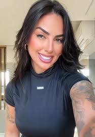 Pamela Saba's Instagram, Twitter & Facebook