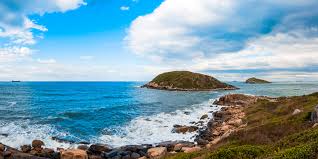 O mais importante foco de atração dos turistas constituem os lindos balneários da ilha de santa catarina, além das praias de laguna, balneário camboriú, porto belo e itajaí. Roteiro Santa Catarina Turismo Alem Das Grandes Cidades Dicas De Viagem Por Cvc Viagens