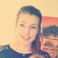 Kim Weis's Instagram, Twitter & Facebook