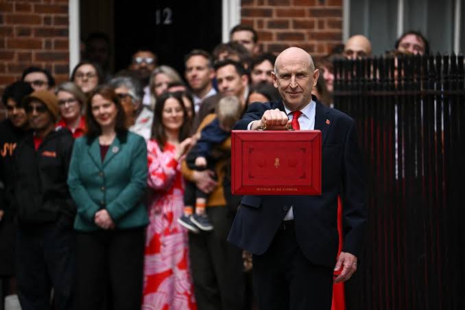 John Healey scraps Reeves' £8,000 ISA cut in budget shock | Cotswold Journal