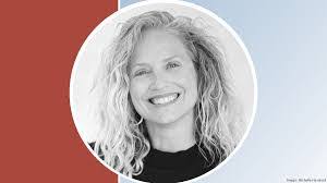 Michelle Hayward's Instagram, Twitter & Facebook