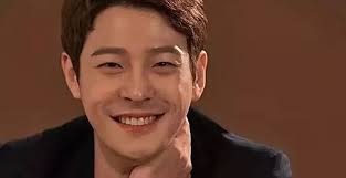 韩国娱乐角斗场：亚洲最大偶像生产工厂的背后_百科TA说