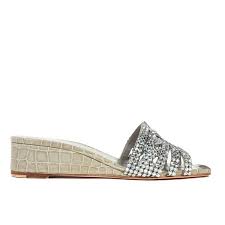 Update any everyday look with women's flats. Gina Shop Designer Womens Footwear