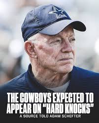 Its just Tiff (@tiffms21)