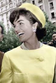 Tbt Jackie Kennedy And The Pill Box Hat Jacqueline Kennedy Onassis Jackie O Style Jackie Kennedy Style