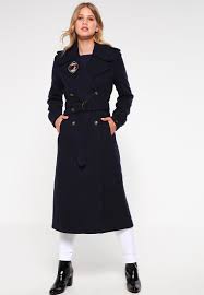 Doudoune tommy hilfiger plumes et duvets en très bon état très chaude étiquette s homme noir 1 poche à l'intérieur avec bouton. Manteau Tommy Hilfiger Sur Iziva Iziva Com