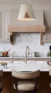 From very clean whites to more greyish ones, there is a wide range of white marble colors that can work well with the different kitchen styles. 31 Luxury Calacatta Gold Marble Backsplash Countertop Ideas Kitchen Backsplash Designs Colorful Kitchen Backsplash Calacatta Gold Marble