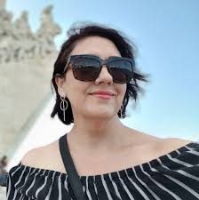 Elephant Tree” limited edition print is available now. Get it here  https://bit.ly/2IpIL9R I'm planning to do a little book with the “Animal  Tree” series. I miss 3 animal to complete the series.