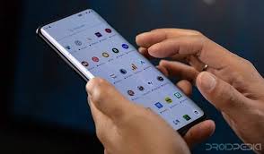 Untuk para pengguna smartphone, hal yang satu ini mungkin saja terjadi. 8 Penyebab Dan Cara Mengatasi Touchscreen Bergerak Sendiri Di 2021 Gerak Sendirian Charger