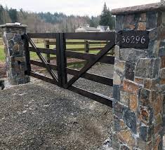 To download this farm pipe fence entrance gate in high resolution, right click on the image and this digital photography of farm pipe fence entrance gate has dimension 1080 x 810 pixels. Top 60 Best Driveway Gate Ideas Wooden And Metal Entrances Wood Gates Driveway Farm Gates Entrance Entrance Gates Design