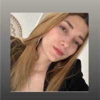 Alexandra Recchia's Instagram, Twitter & Facebook