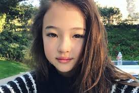 10 Potret Cantik Ella Gross, Model Cilik yang Mendunia