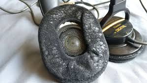 How To Clean Headphone Pads The Definitive Guide