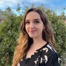 Aileen Anaya's Instagram, Twitter & Facebook