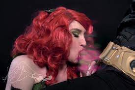 Poison ivy kiss porn