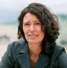 Ruth Landmann's Instagram, Twitter & Facebook