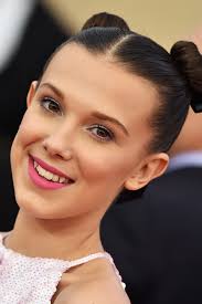 Februar 2004 in marbella, spanien) ist eine britische schauspielerin und model. Wer Ist Millie Bobby Brown Vogue Germany